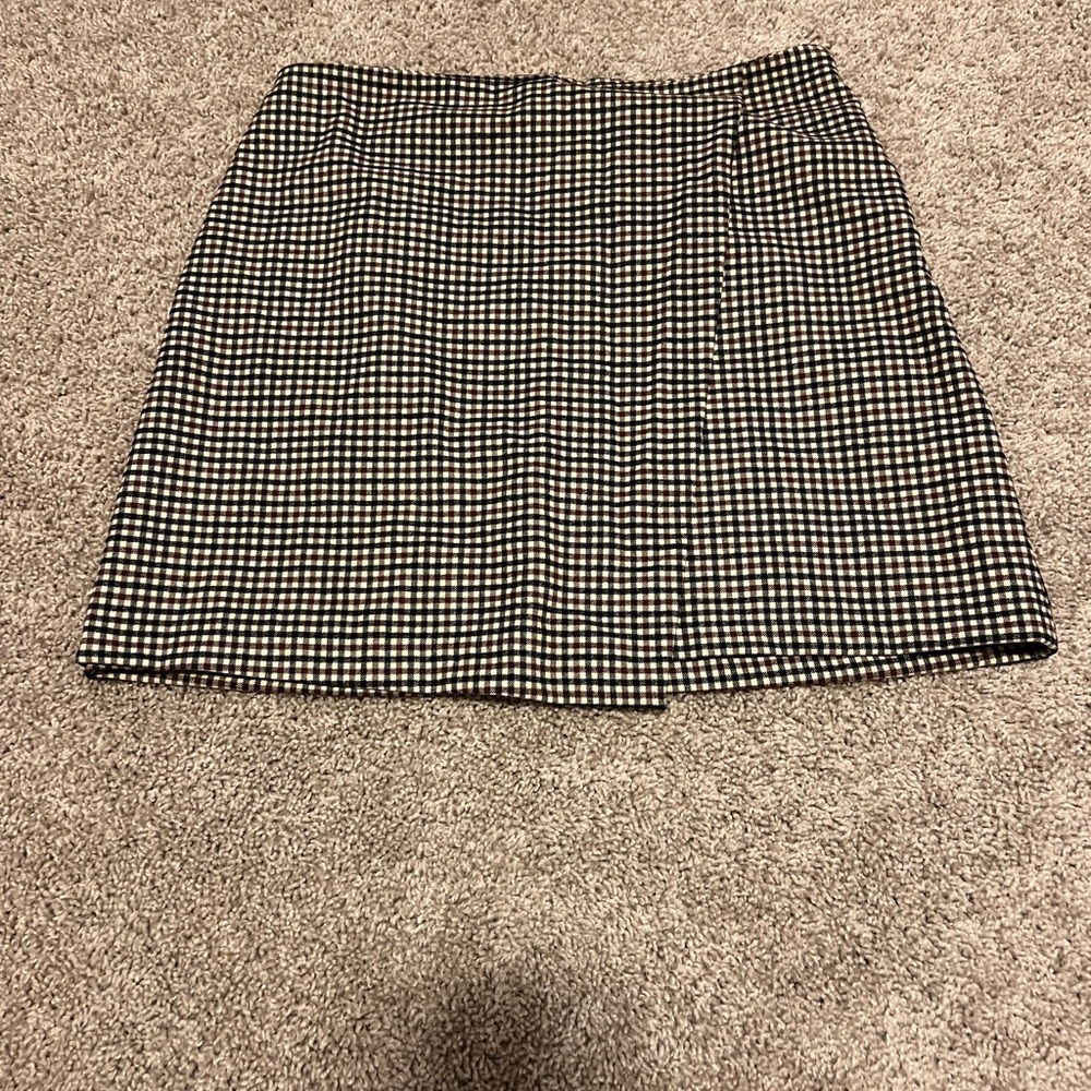 Old Navy Black and White Mini Skirt